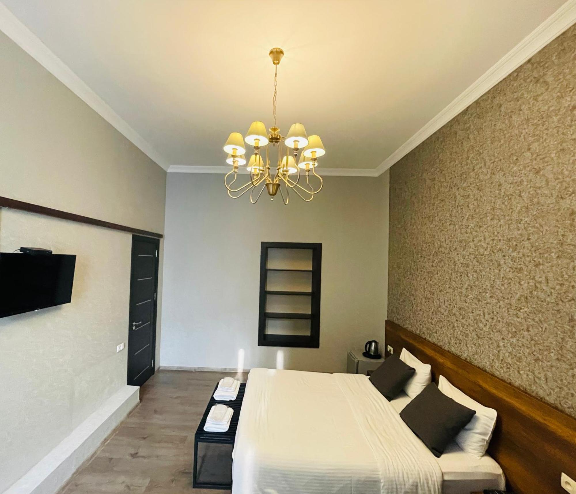 2Nd Floor Hotel Tbilisi Exterior photo